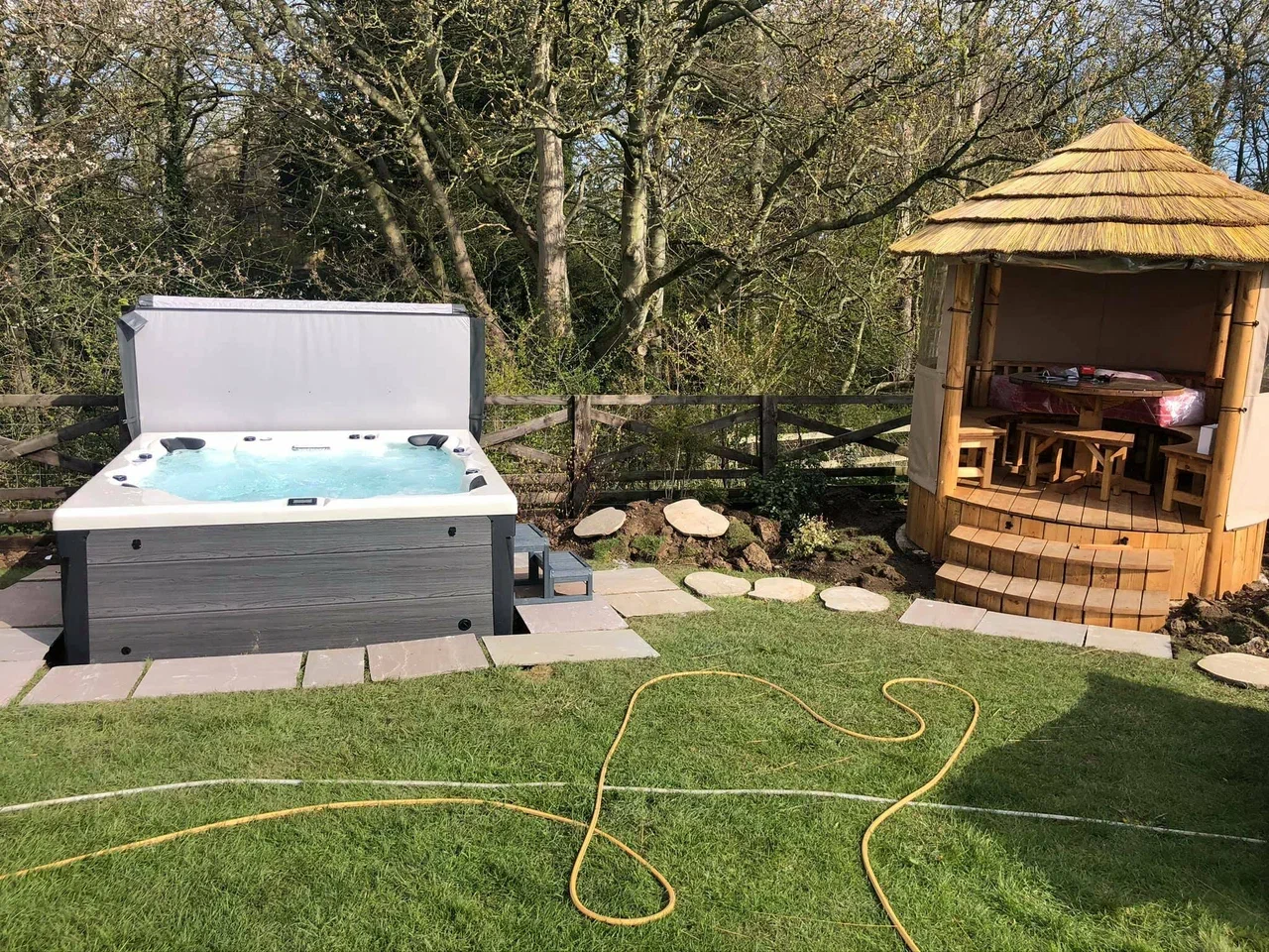 Как жизнь Евгения и его семьи изменилась благодаря гидромассажному спа-бассейну Lovia Spa L508!